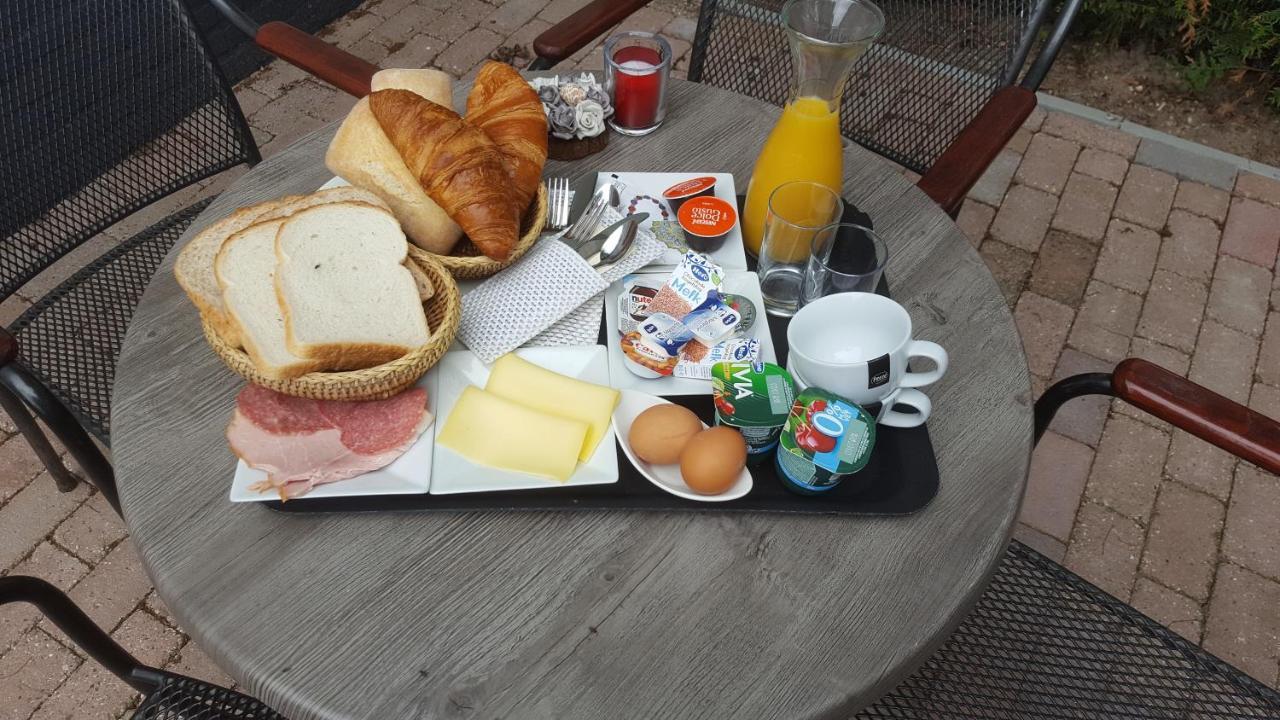 De Vier Linden Bed & Breakfast Vierlingsbeek Ngoại thất bức ảnh